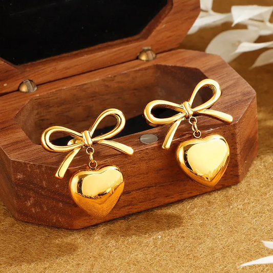 Heart Pendant Bow Earring in Gold